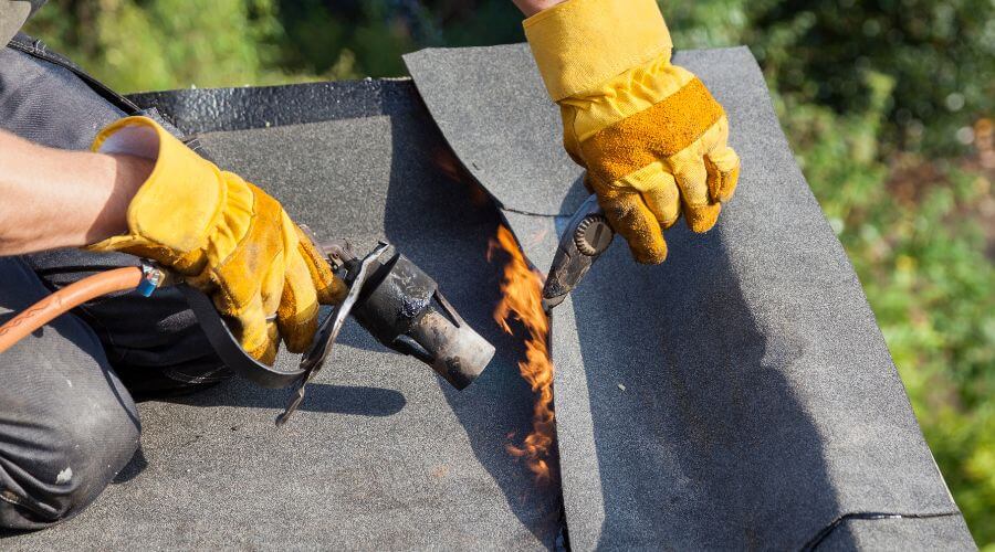 Professional gutter cleaning in Tygh Valley, OR